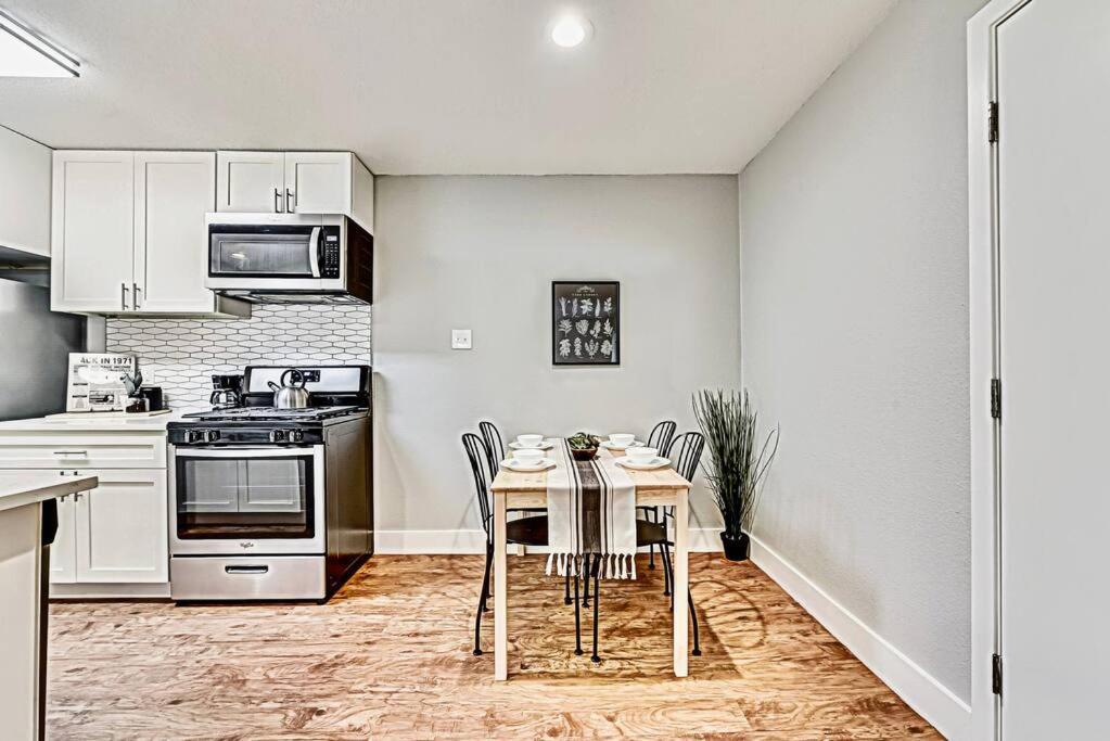 New - Near Deep Ellum + Downtown Dallas Flat Экстерьер фото