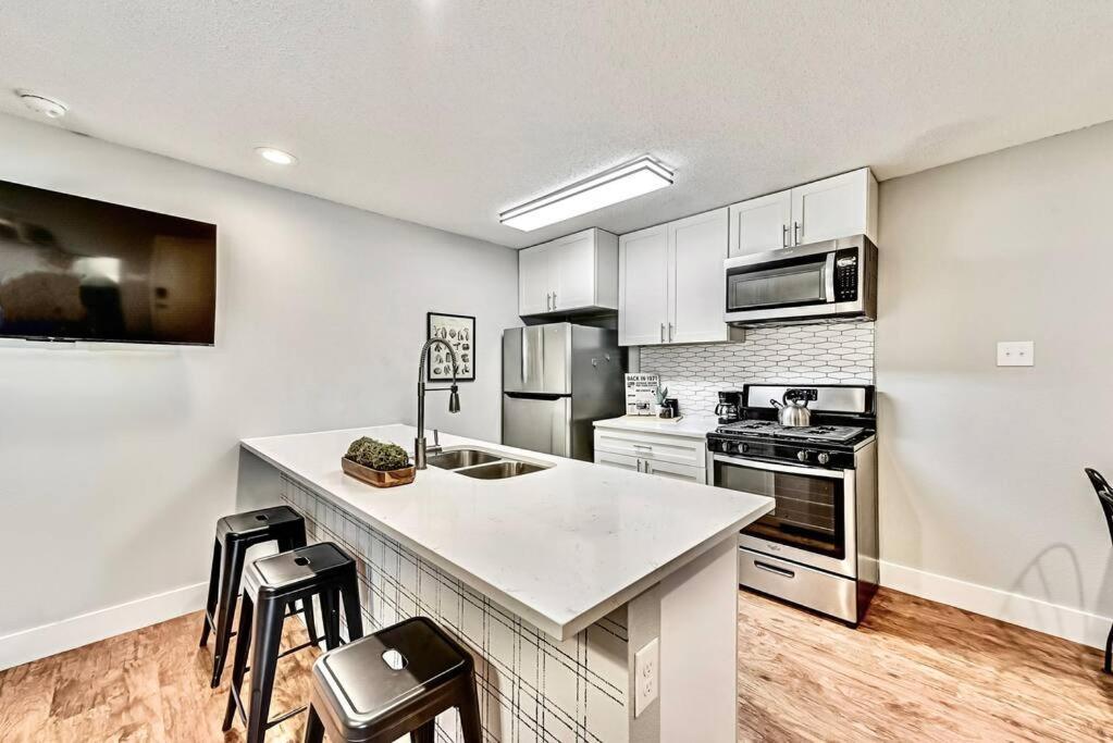 New - Near Deep Ellum + Downtown Dallas Flat Экстерьер фото