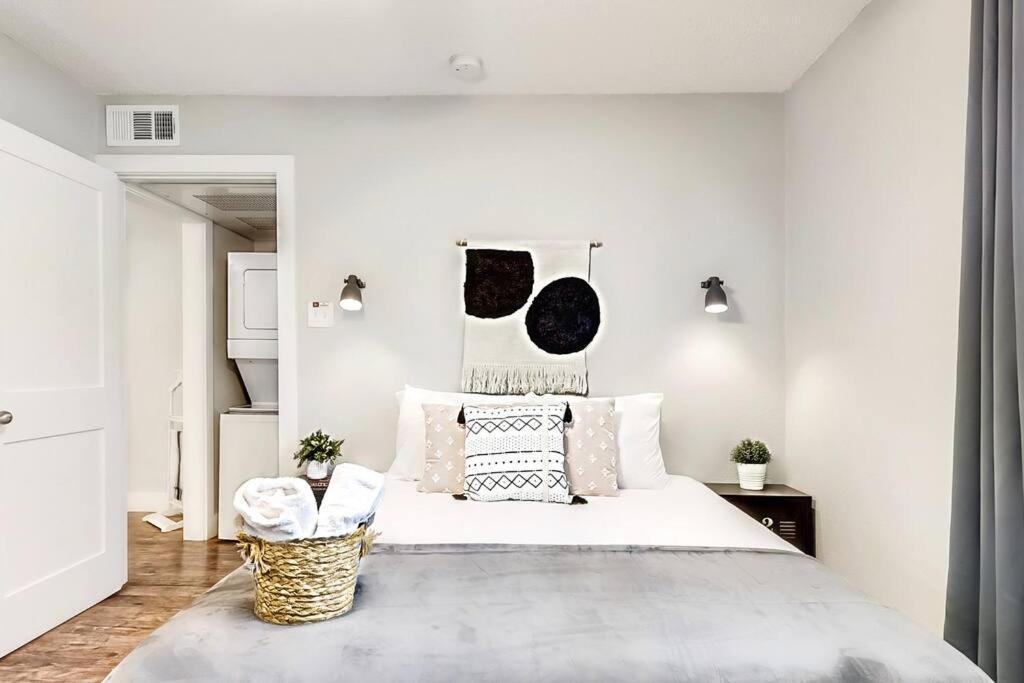 New - Near Deep Ellum + Downtown Dallas Flat Экстерьер фото