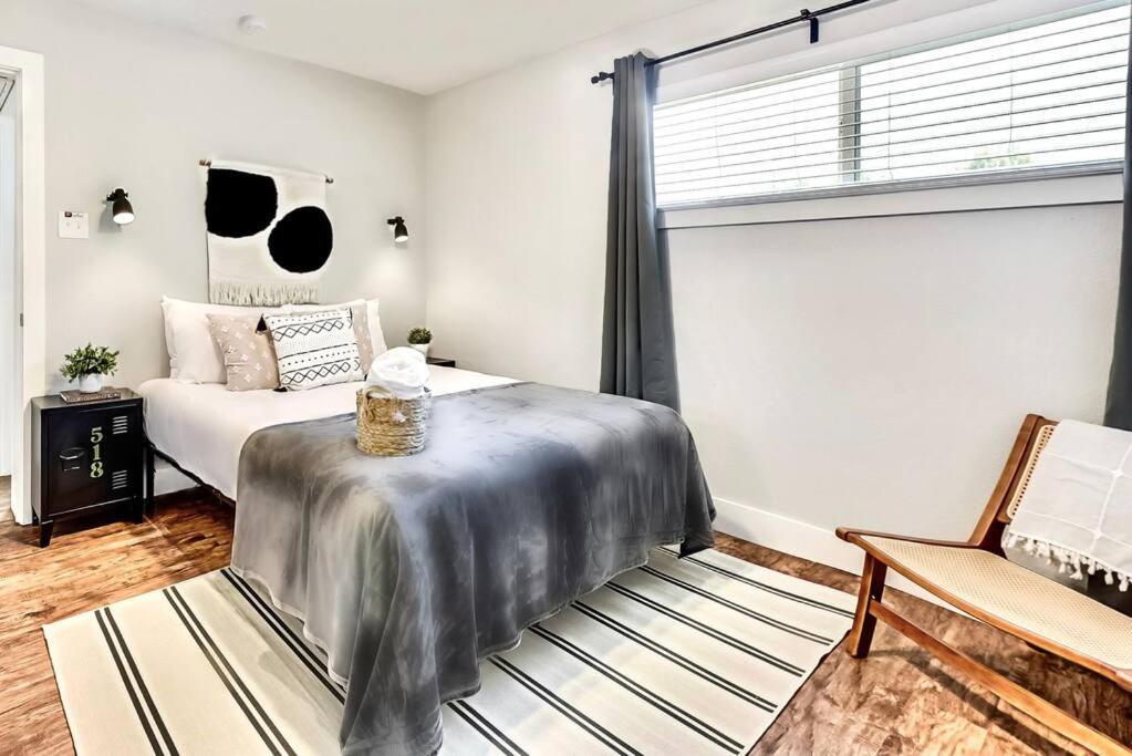 New - Near Deep Ellum + Downtown Dallas Flat Экстерьер фото